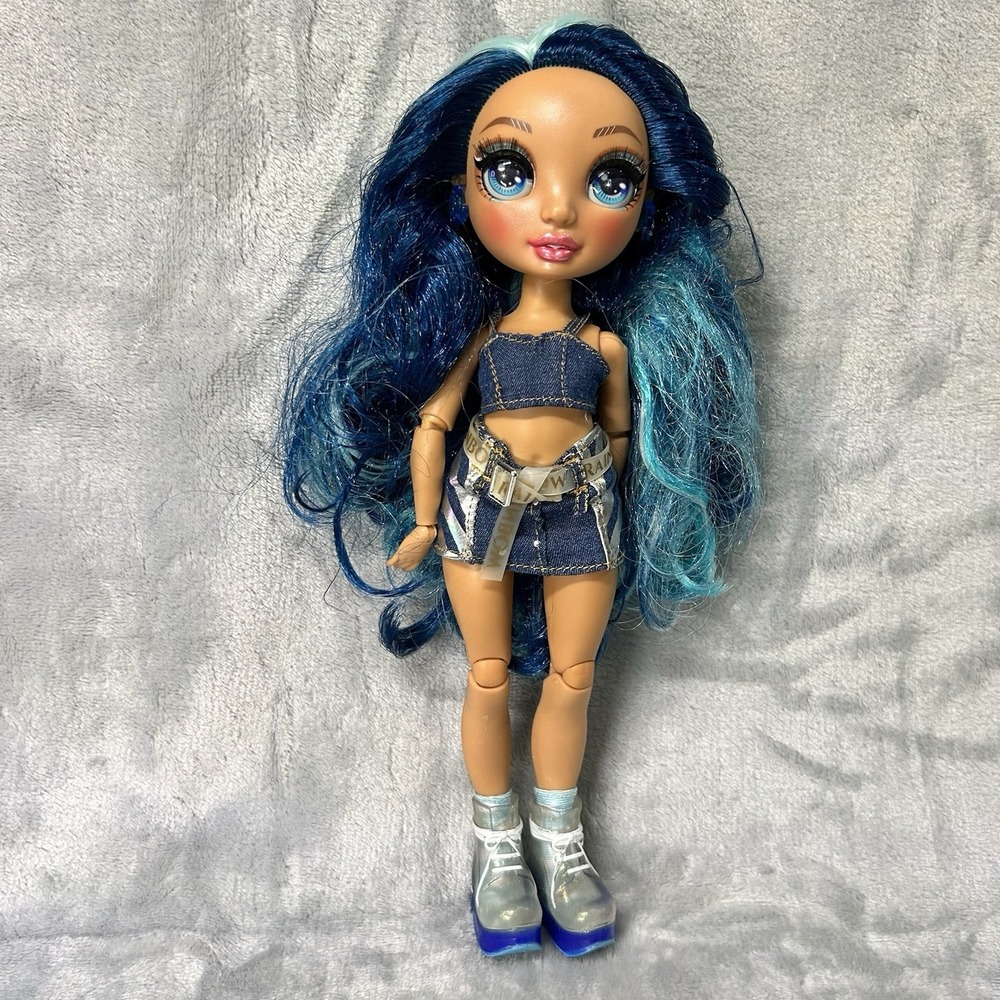 Rainbow High Skyler Bradshaw Blue Fashion Doll MGA Articulated Series 1